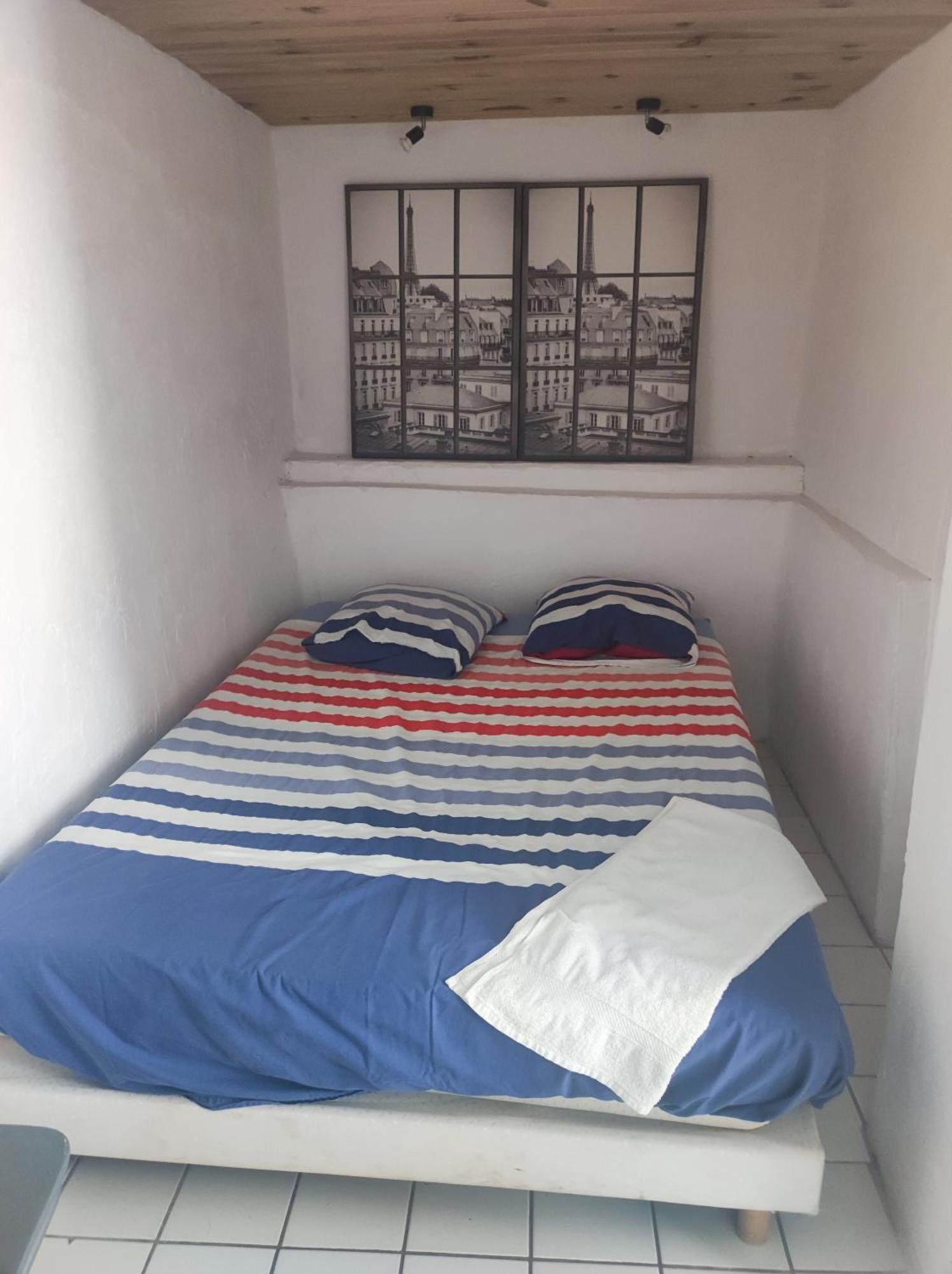 Ingrid Mary Nîmes Quarto foto