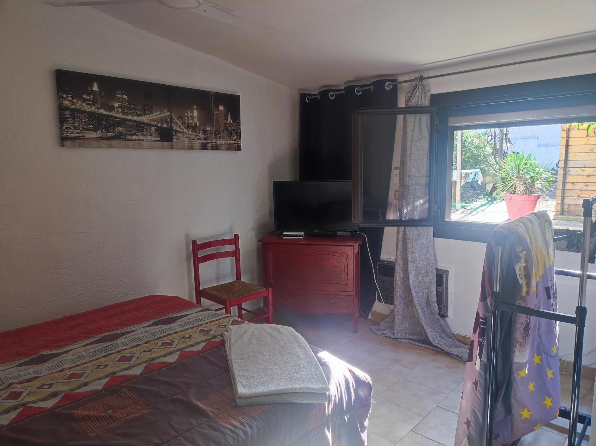 Ingrid Mary Nîmes Quarto foto